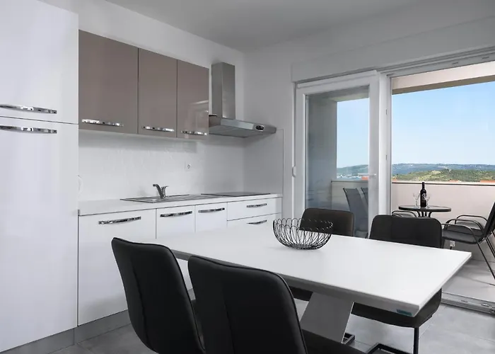 Franka * טרוגיר