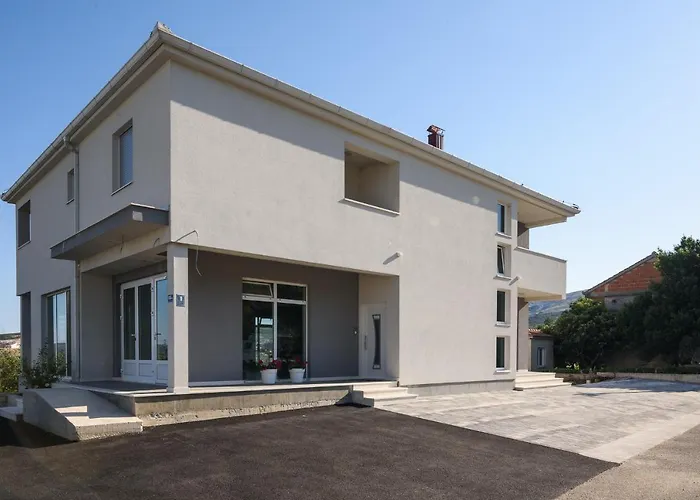 Franka * טרוגיר